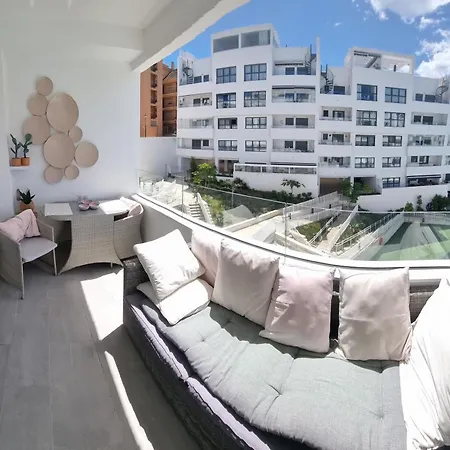 Beautiful New In Apartment *